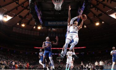 Josh Hart drives to the basket  against the Philadelphia 76ers on Tuesday.